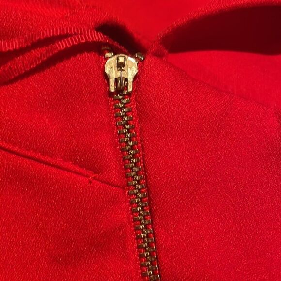 Kendall and Kylie red tank top - Picture 9 of 9